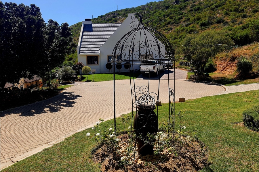 3 Bedroom Property for Sale in Vakansieplaas Western Cape